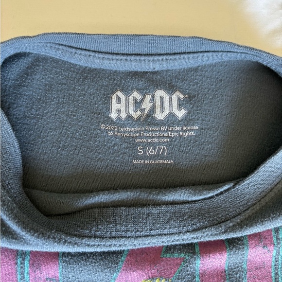 AC/DC 2000/01 World Tour grey and multi-coloured t-shirt 
Size small 6/7 - Picture 2 of 6